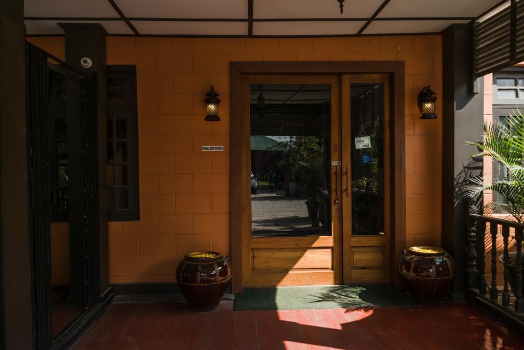 The Manor Hotel Nyaung Shwe Zewnętrze zdjęcie